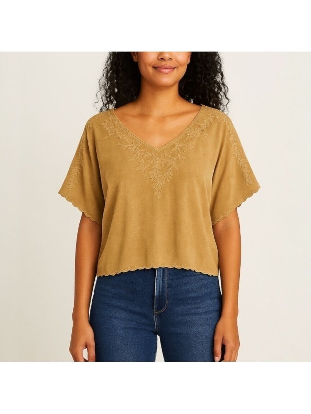 Solitaire Anthropologie Tan Embroidered Scalloped Boho Cropped Top - Large